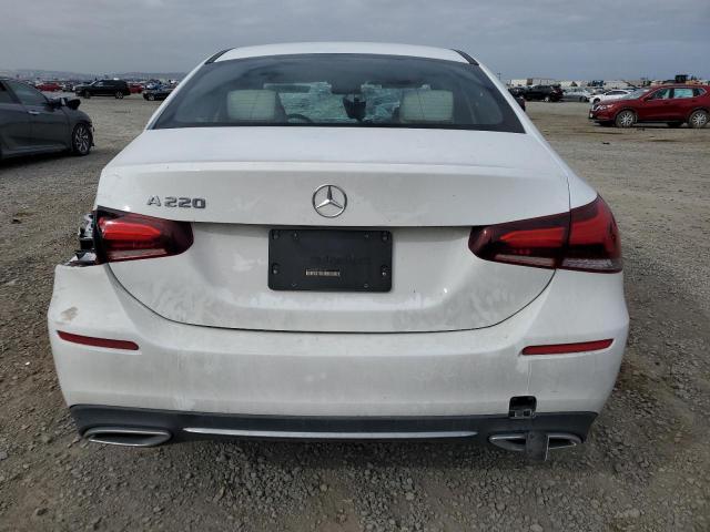 W1K3G4EB6LJ225957 Mercedes-Benz A 220