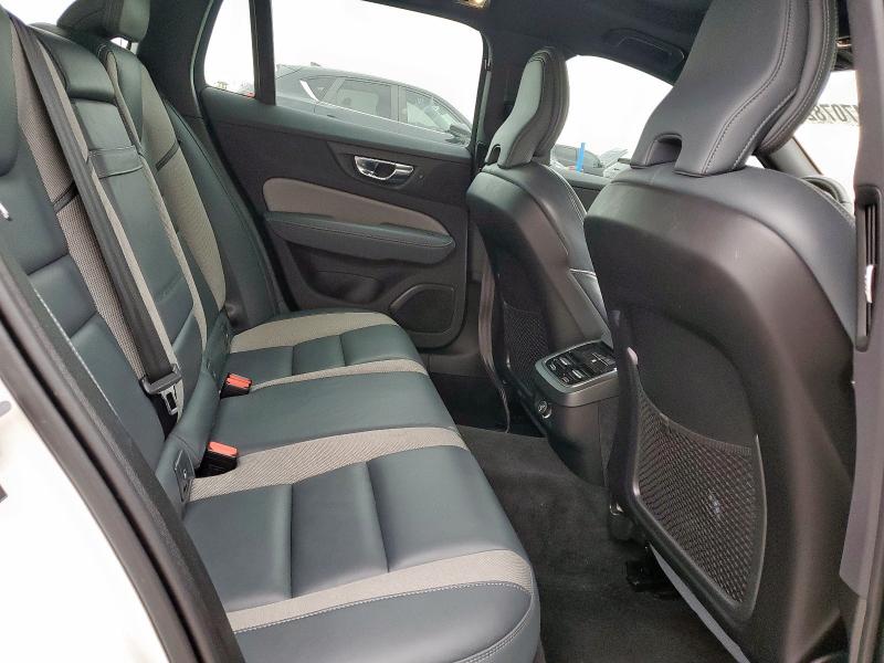 YV1102EM4L2397114 Volvo V60 T5 R-d