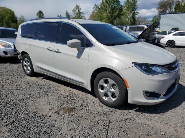 2C4RC1EG5HR622590 Chrysler 2017