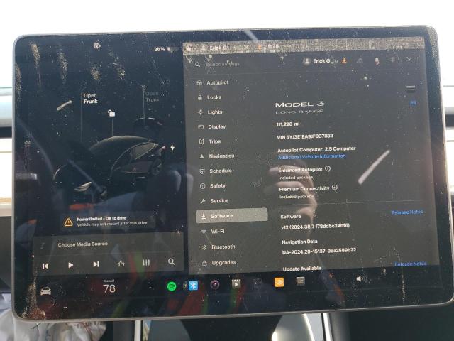5YJ3E1EA9JF037833 Tesla 2018