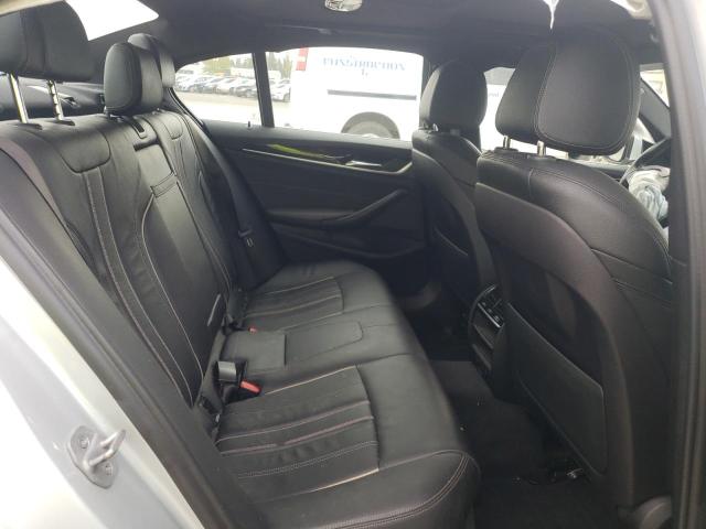 WBAJA9C53JB033199 BMW 530e