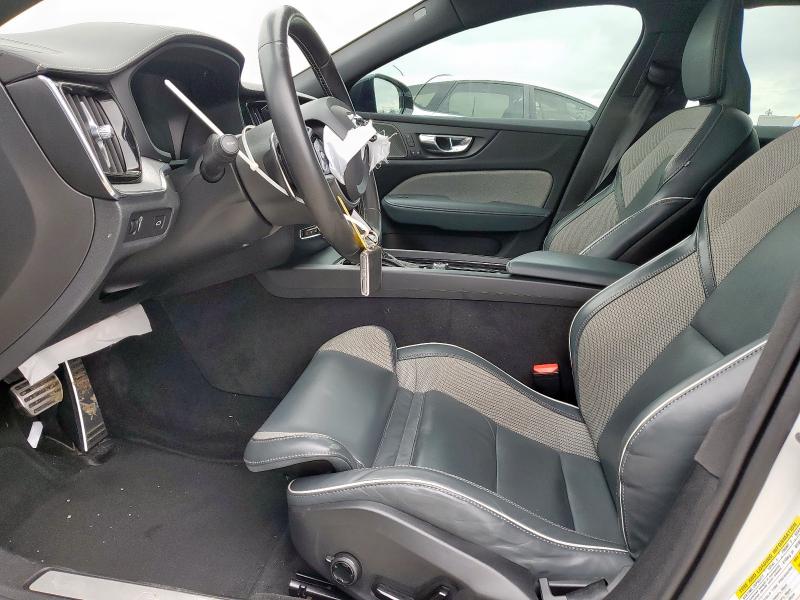 YV1102EM4L2397114 Volvo V60 T5 R-d