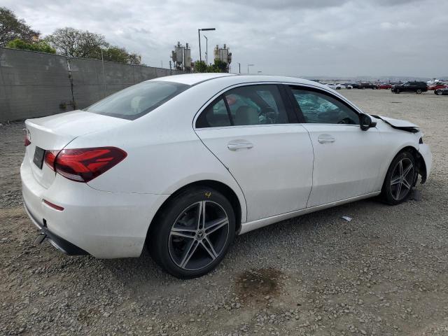 W1K3G4EB6LJ225957 Mercedes-Benz A 220