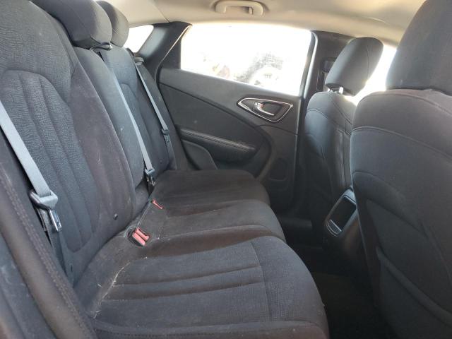 1C3CCCAB4FN680586 Chrysler 2015