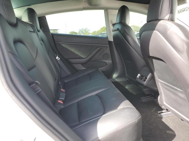 5YJ3E1EA5NF103770 Tesla 2022