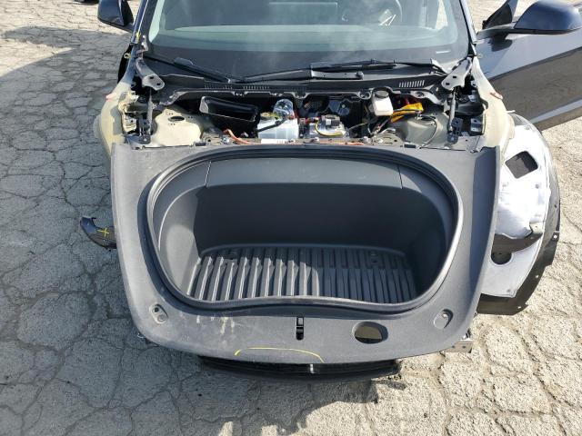 5YJ3E1EA6RF732122 Tesla 2024