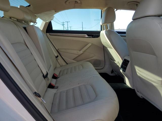 1VWCM7A30HC080684 Volkswagen PASSAT SEL