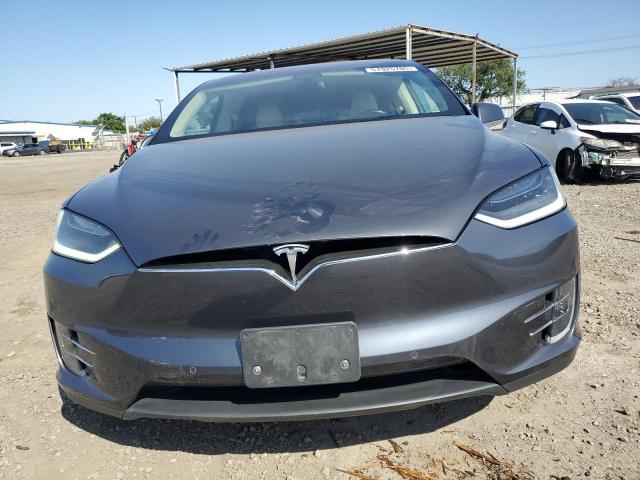5YJXCAE26JF100094 Tesla 2018