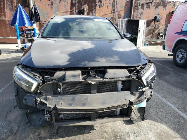 WDD3G4EB6KW005641 Mercedes-Benz A 220