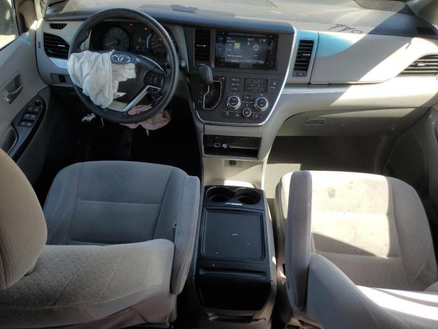 5TDKZ3DC1HS820732 Toyota SIENNA LE