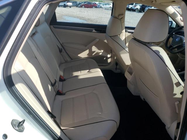 1VWDT7A32HC084128 Volkswagen PASSAT R-L