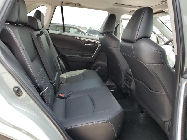 2T3C1RFV3NW194883 Toyota RAV4 XLE P