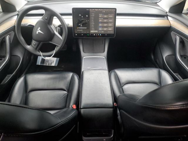 5YJ3E1EA7NF185677 Tesla 2022