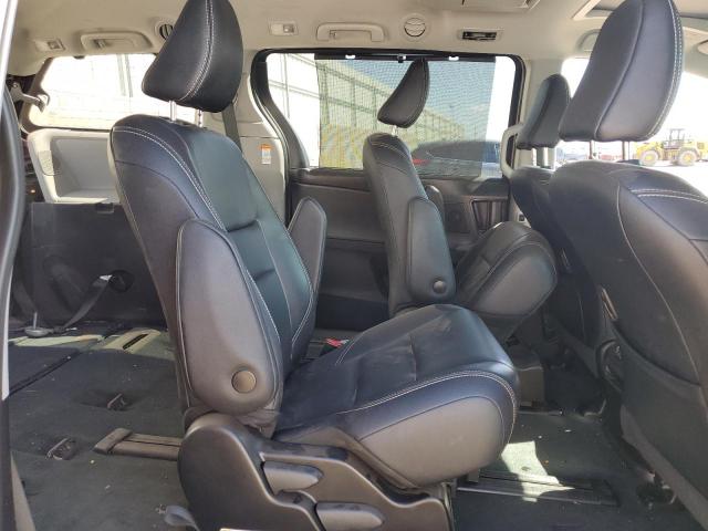 5TDEZ3DC6KS219708 Toyota SIENNA SE