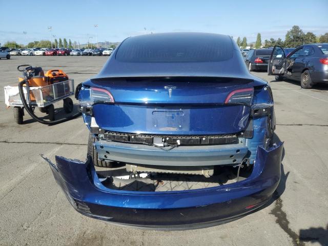 5YJ3E1EB3JF083988 Tesla 2018