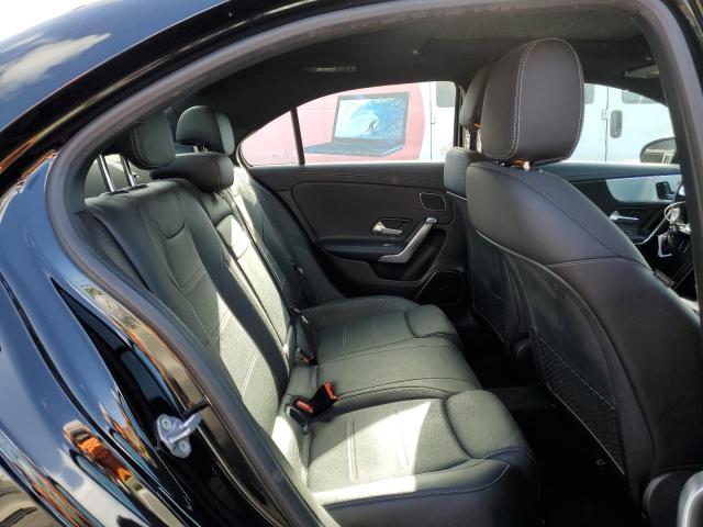 WDD3G4EB6KW005641 Mercedes-Benz A 220