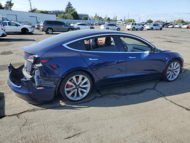 5YJ3E1EB3JF083988 Tesla 2018