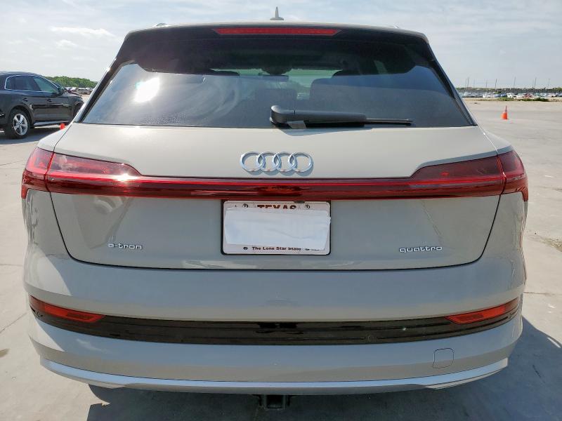 WA1AAAGEXNB023977 Audi E-tron Pre
