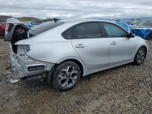 3KPF24ADXME375744 KIA FORTE FE