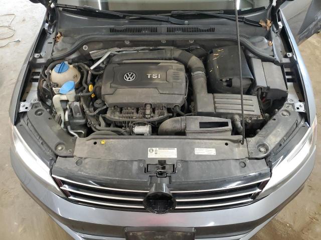 3VWD17AJ8FM229267 Volkswagen JETTA SE