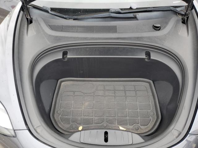 5YJ3E1EB8JF085672 Tesla MODEL 3