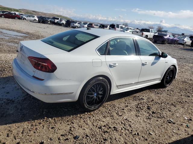 1VWDT7A32HC084128 Volkswagen PASSAT R-L