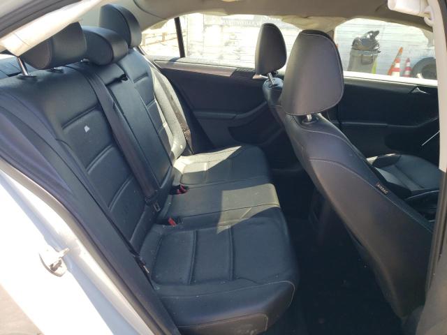 3VWDB7AJ4JM258061 Volkswagen JETTA SE