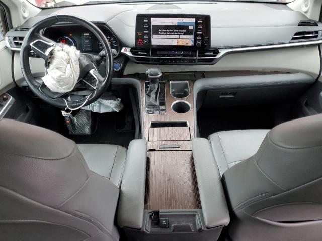5TDJRKEC3MS008587 Toyota SIENNA XLE