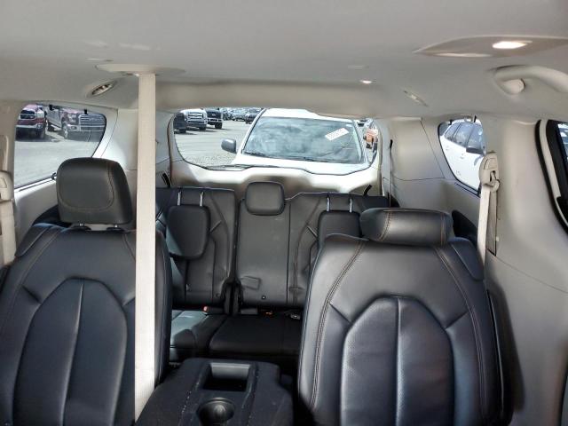 2C4RC1EG5HR622590 Chrysler 2017
