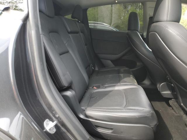 7SAYGAEEXRF987104 Tesla Model Y