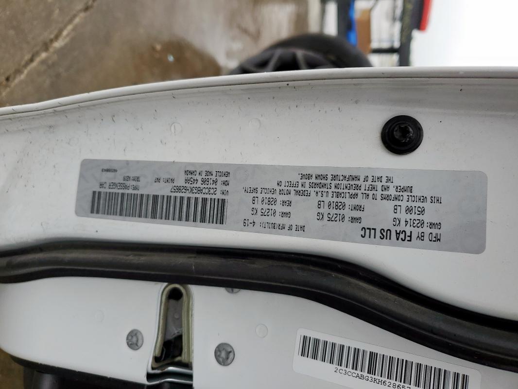2C3CCABG3KH628657 Chrysler 300 S