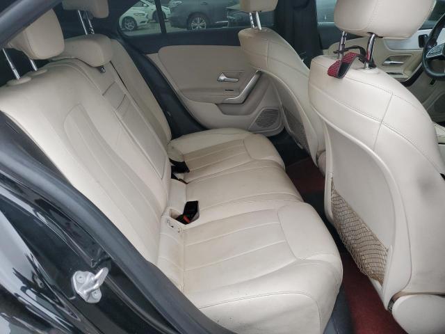 W1K3G4EB2LJ215667 Mercedes-Benz m260