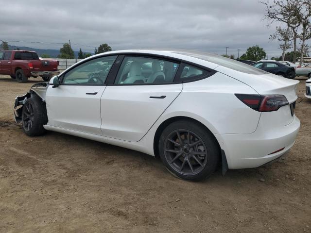 5YJ3E1EB0MF073052 Tesla 2021