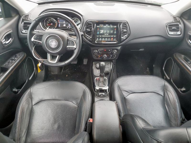 3C4NJDCB7JT135679 Jeep COMPASS LI