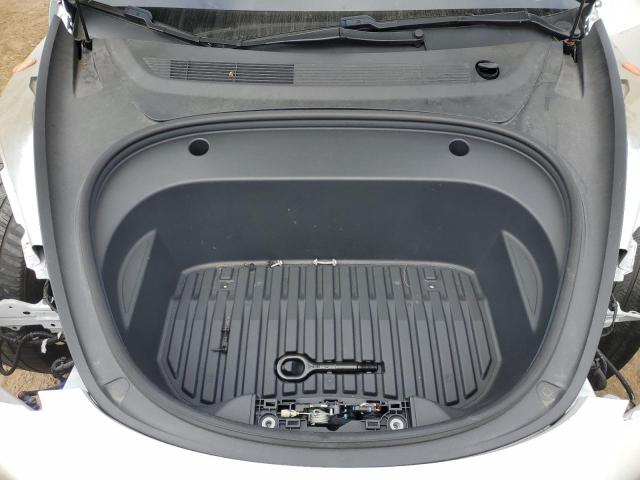 5YJ3E1EB0MF073052 Tesla 2021