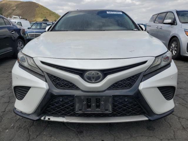 4T1BZ1HK0JU015954 Toyota CAMRY XSE