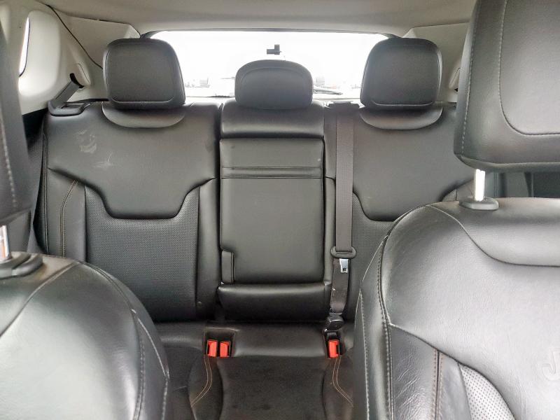 3C4NJDCB7JT135679 Jeep COMPASS LI