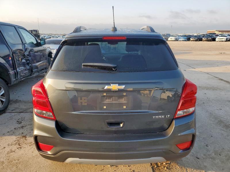 KL7CJLSB3JB680408 Chevrolet TRAX 1LT