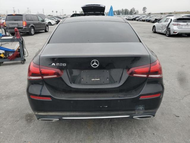W1K3G4EB2LJ215667 Mercedes-Benz m260