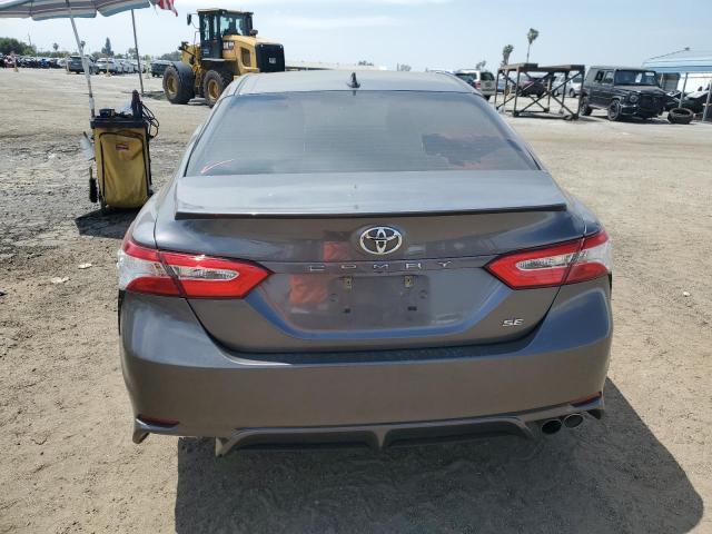 4T1G11AK2LU962018 Toyota CAMRY SE