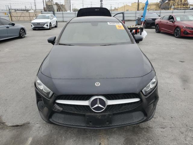W1K3G4EB2LJ215667 Mercedes-Benz m260