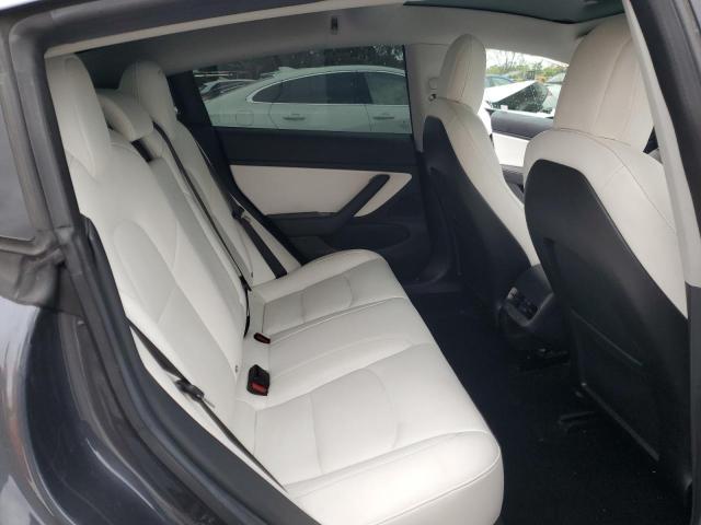 5YJ3E1EB8JF085672 Tesla MODEL 3