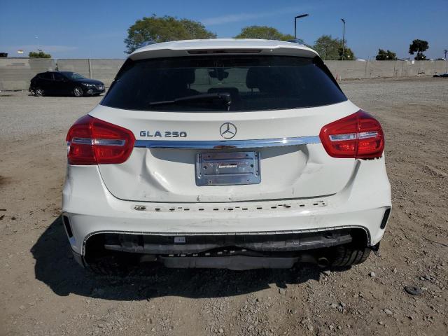 WDCTG4EB8FJ143592 Mercedes-Benz GLA 250