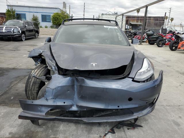5YJ3E1EA9JF037833 Tesla 2018