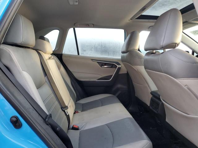2T3C1RFVXMW148837 Toyota RAV4 XLE P