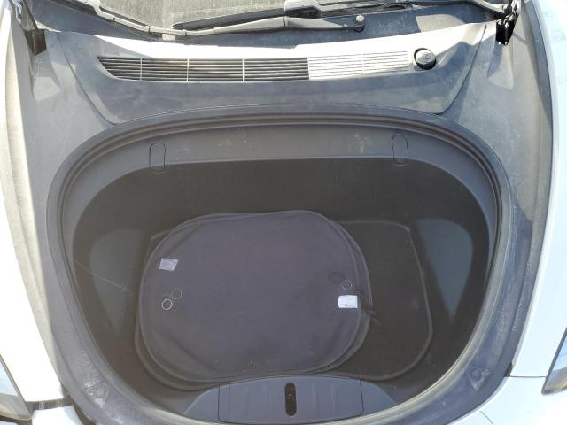 5YJ3E1EB7KF453308 Tesla 2019