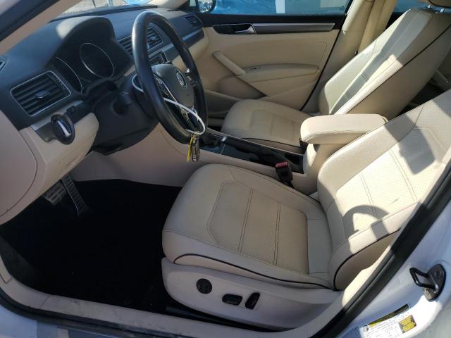 1VWDT7A32HC084128 Volkswagen PASSAT R-L