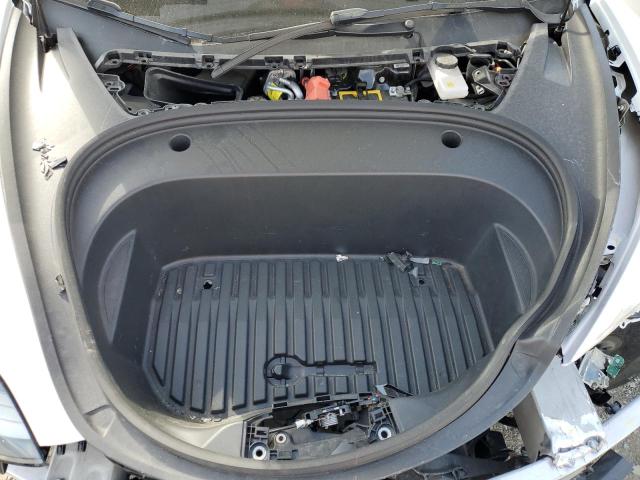 5YJ3E1EA5NF103770 Tesla 2022