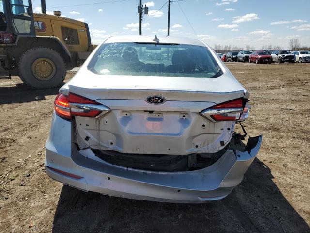 3FA6P0HD2KR211917 Ford FUSION SE