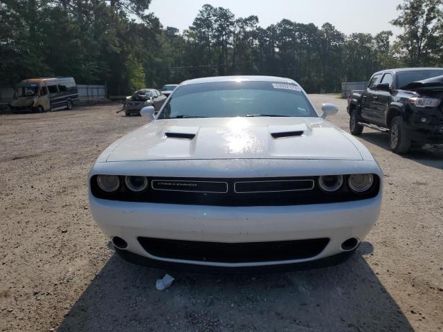 2C3CDZAG3GH101898 Dodge Challenger Sxt